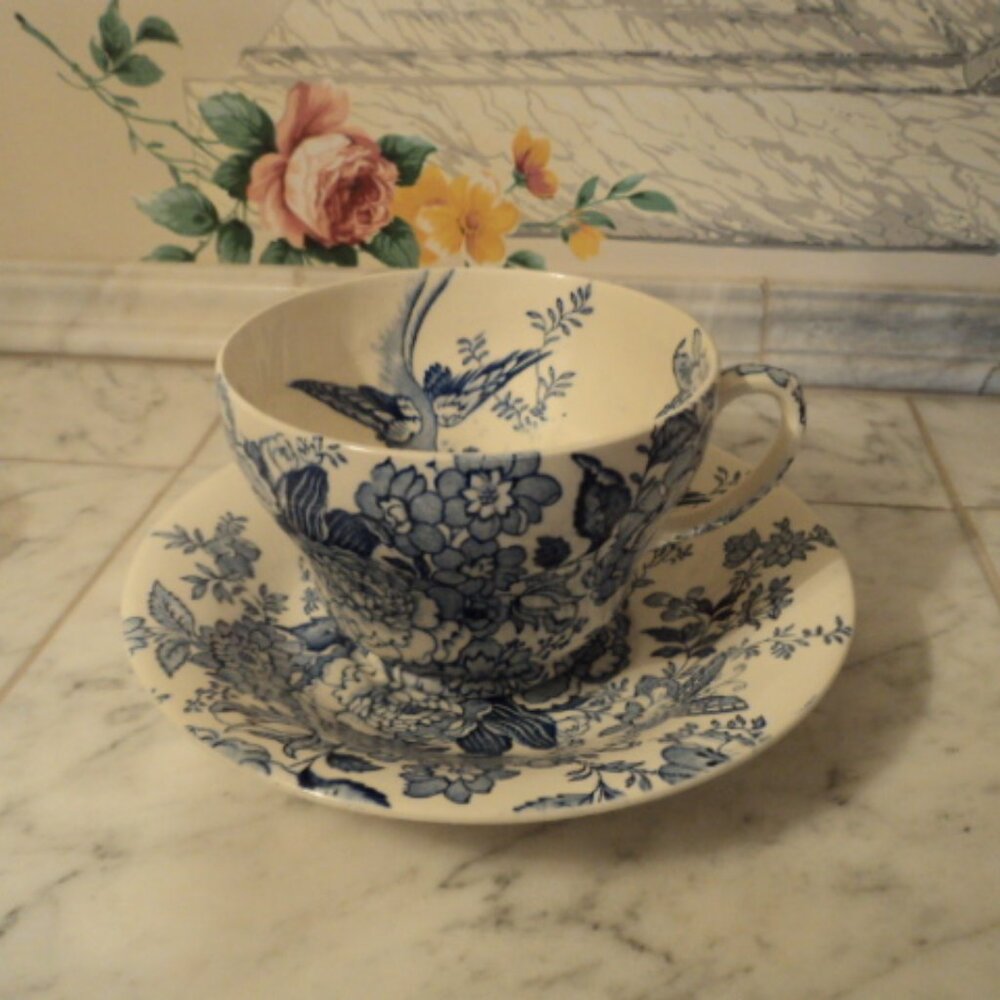 vintage  blue & white tea cup ~ ex large size